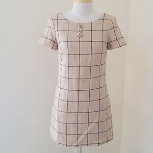 Julie Haus SZ 4, beige short sleeved wool  dress